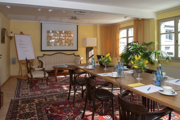 SEMINAR UND TAGUNG