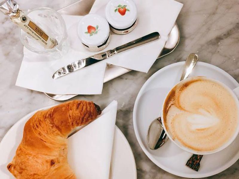 Kaffee und warme Getränke